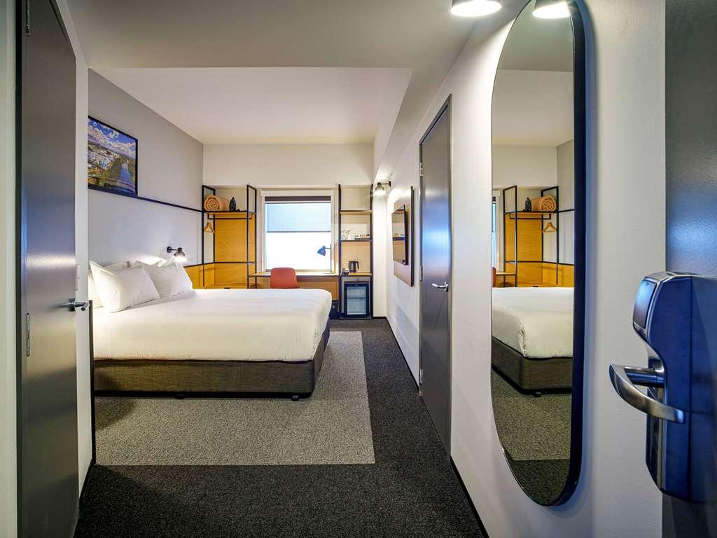Отель Ibis Hamilton Tainui Экстерьер фото
